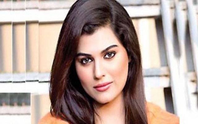 ماڈل و اداکارہ صوفیہ مرزا بچوں کی بازیابی کیلئے عدالت پہنچ گئی 