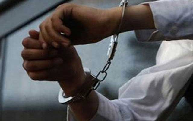 سادہ لوح شہریوں سے پیسے بٹورنے والے پکڑ میں آگئے