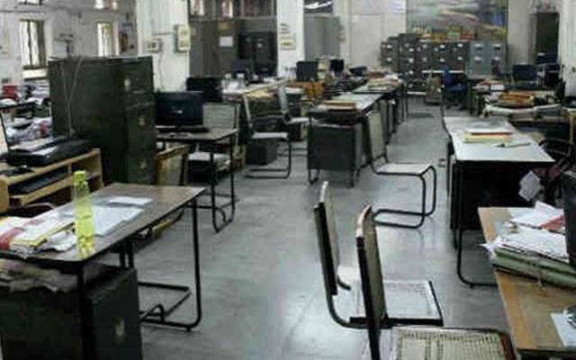حکومت کا بھرتیوں سے پابندی اٹھانے کے فیصلے پر یوٹرن