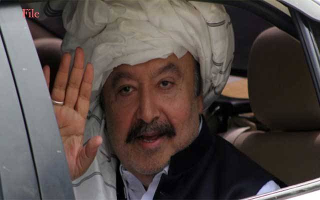 سبطین خان کی احتساب عدالت پیشی، لیگی کارکنوں نے گاڑی پر مکے برسادیئے