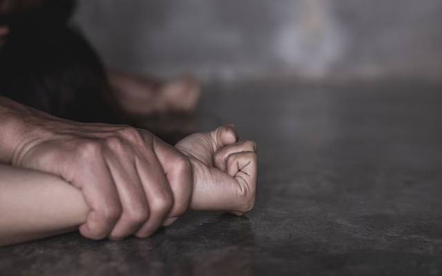 بھارتی اداکارہ کو پائلٹ نے زیادتی کا نشانہ بنا ڈالا