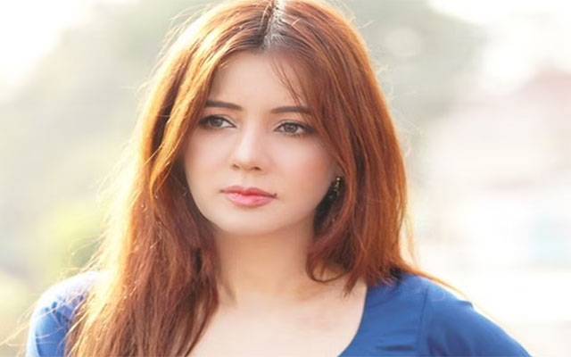  رابی پیرزادہ خواجہ سراؤں کے حق میں بول پڑیں 