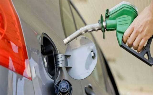 موٹر سائیکلوں اور کاروں کیلئے پٹرول مہنگا کرنے پر غور