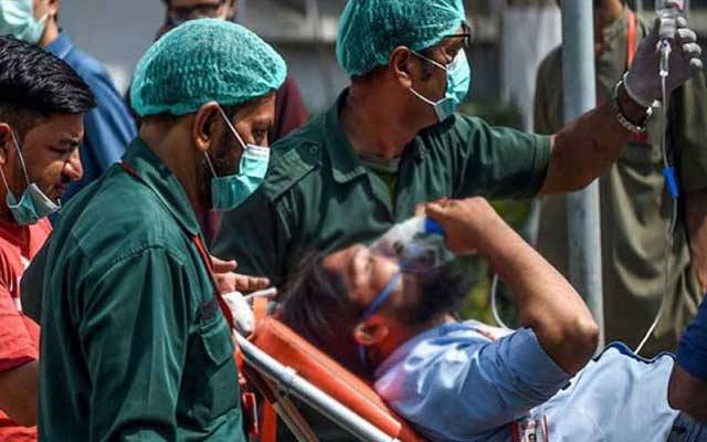  کورونا کے پھیلاؤ میں تیزی، ماہرین نے خبردار کردیا
