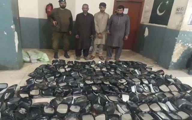 گاڑیوں کے شیشے چوری کرنے والا گروہ گرفتار