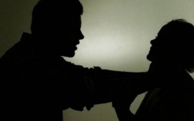  محبوبہ کی خواہش پر شوہر نے بیوی بچوں پر ظلم کے پہاڑ توڑ دیے
