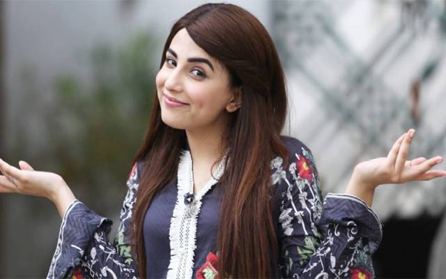 اداکارہ اشنا شاہ نے لاہوریوں کو خوش کردیا