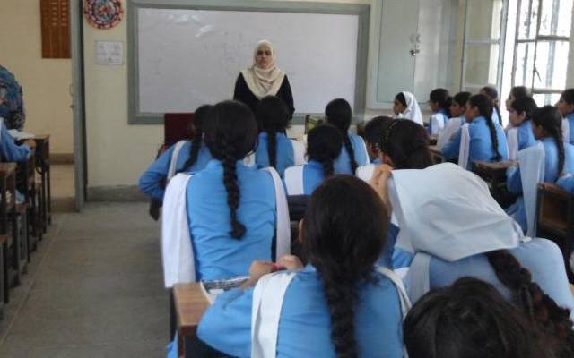 تعلیمی اداروں میں کورونا بے قابو،سکول بند