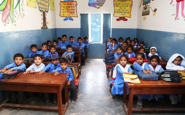  سرکاری سکولوں میں بچوں کو کورونا سے بچانے کیلئے فنڈ نہ ملنے کا انکشاف