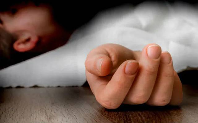 باپ نے بیٹی کا سر تن سے جدا کر دیا 