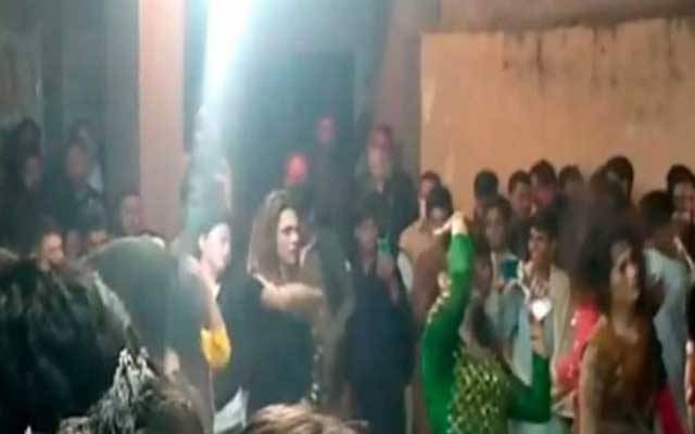 سرکاری سکول میں رات بھر خواجہ سراؤں کا رقص