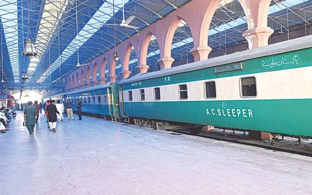 ریلوے خسارے میں بے پناہ اضافہ