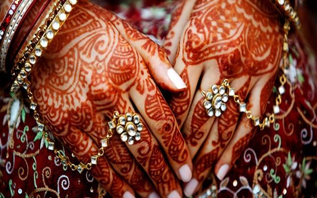 سسرال پہنچے پر نئی نویلی دلہن ہکا بکا رہ گئی