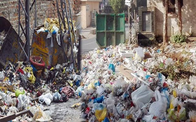 باغوں کا شہر ایک بار پھر کچرے کے ڈھیر میں تبدیل