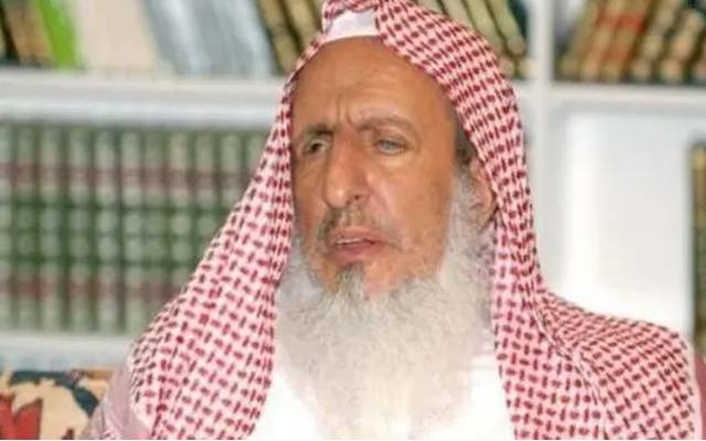 کورونا ویکسین لگوانے سے روزہ ٹوٹتا ہے یا نہیں؟ سعودی مفتی اعظم نے بتا دیا