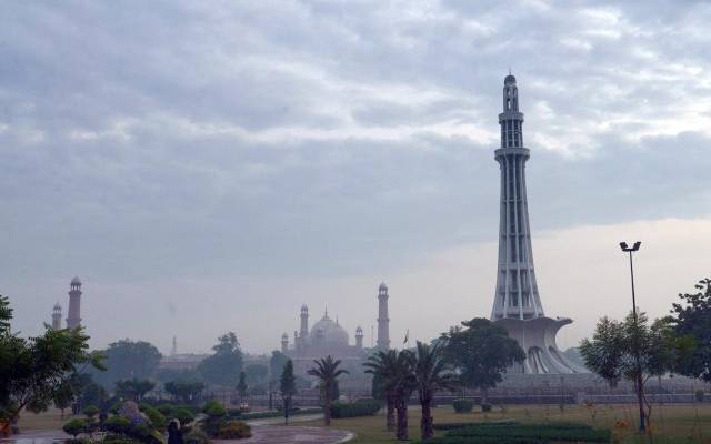 لاہور دیگر اضلاع سے پیچھے رہ گیا
