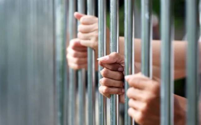 prisoners