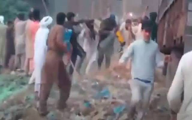 ٹی ایل پی کے حملے کے دوران تھانے سے غائب ہوناافسر کو مہنگاپڑگیا