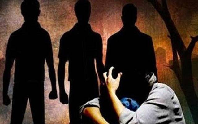 شمالی چھاونی؛ کوڑا پھینکنے پر رئیس زادوں کا ملازم پر تشدد 