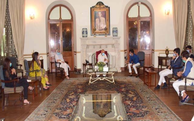ہر بات میں کیڑے نکالنا حکومتی مخالفین کی عادت بن چکی ہے،گورنر پنجاب