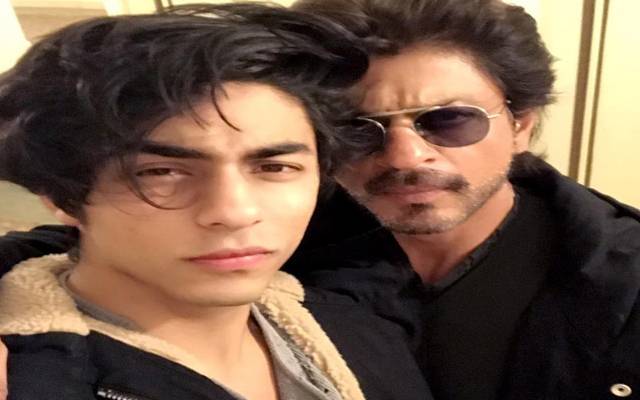 Shahrukh with son