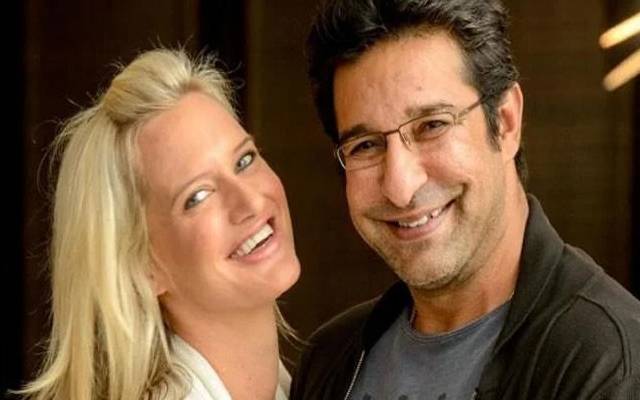  Waseem Akram and his wife