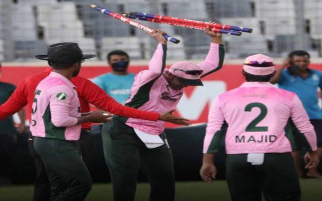 شکیب الحسن کو ایمپائرسے جھگڑنے پر سزا دیدی گئی