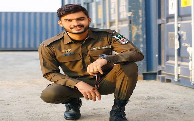  پولیس والے کی ٹک ٹاک کےچرچے