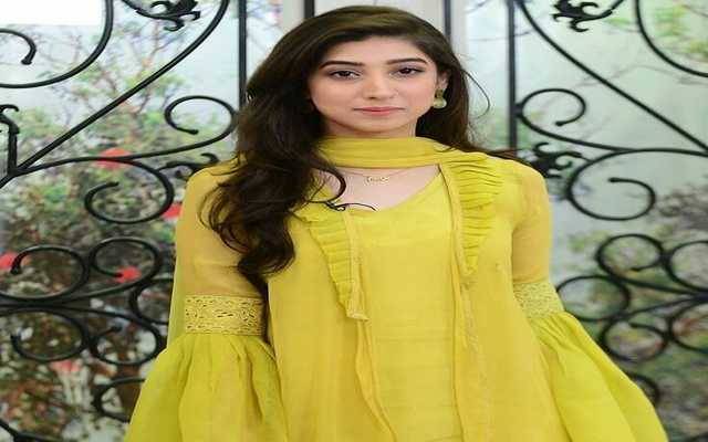 معذرت کے ساتھ ،،،ہم جاہل قوم ہیں! مریم نفیس افسردہ