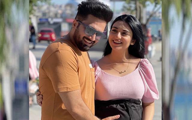 سارہ خان امید سے ہیں، خودہی بتاتے تصاویر شیئر کردیں