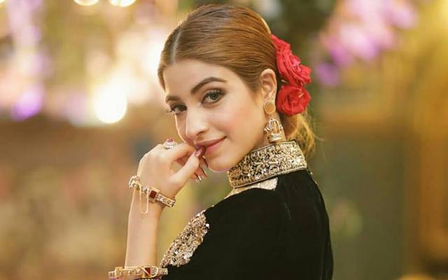 actress kinza Hashmi