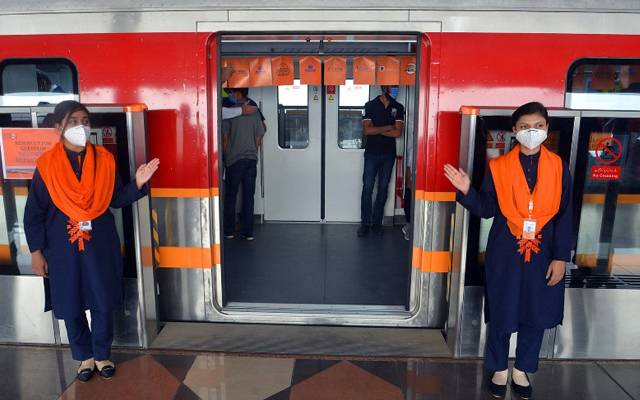oring line train lahore station