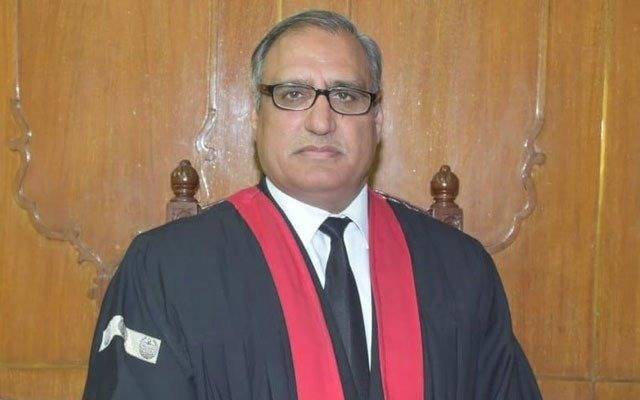 ججز پر سوشل میڈیا کے استعمال سمیت بڑی پابندیاں
