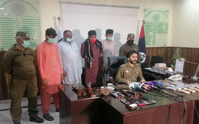 جوہر ٹاؤن دھماکے میں ملوث کرنے کی دھمکی دے کر بھتہ لینے والے گرفتار