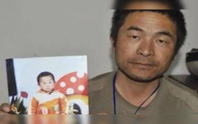 اغوا ہونے والا بیٹا 24 سال بعد باپ کو مل گیا