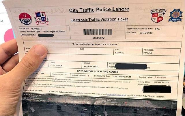 لاہوریوں کی ٹریفک چالان سے جان چھوٹ گئی؛ سی ٹی او نے خوش کردیا