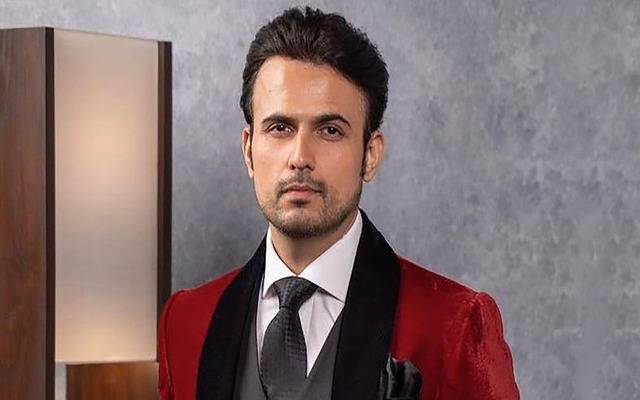عثمان مختار کا خاتون ڈائریکٹر پر ہراسگی اور بلیک میلنگ کا الزام