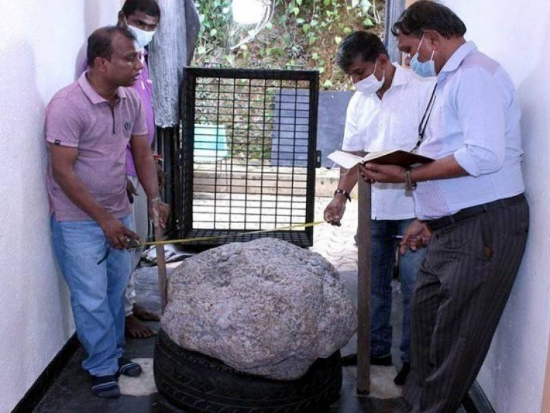 کنویں کی کھدائی کے دوران 500 کلو وزنی نیلم دریافت