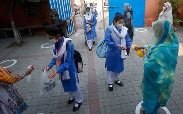 کورونا کی چوتھی لہر میں شدت؛ تعلیمی اداروں سےمتعلق بڑی خبر آگئی