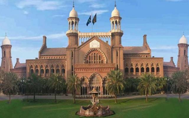 لاہورہائیکورٹ میں تبدیلی۔۔۔بڑوں کی پیشی