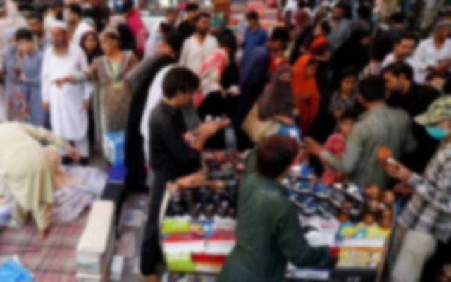 کورونا ایس او پیز،شہریوں اور دکانداروں نے پابندیوں کی دھجیاں اڑا دیں