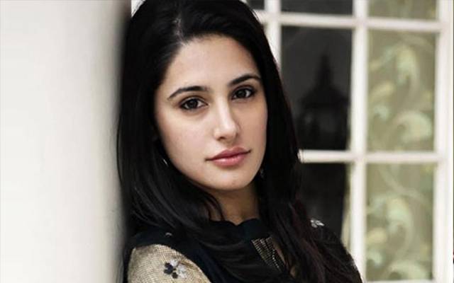 ماڈلنگ میں برہنہ فوٹو شوٹ؛ اداکارہ نرگس فخری کے ویڈیو میں تہلکہ خیز انکشافات