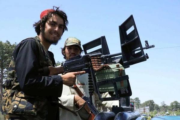 طالبان میں کلاشنکوف کی جگہ امریکی رائفلز مقبول ہونے لگیں