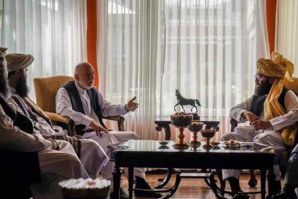 افغانستان :پرامن انتقال اقتدار کے لئے کرزئی، حکمت یار اور ڈاکٹر عبداللہ پر مشتمل کمیٹی قائم