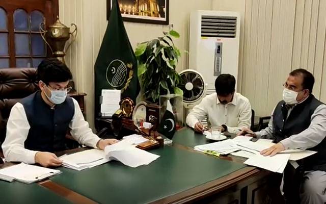 نئے ڈی سی لاہور کا چارچ سنبھالنے کے بعد بڑا حکم
