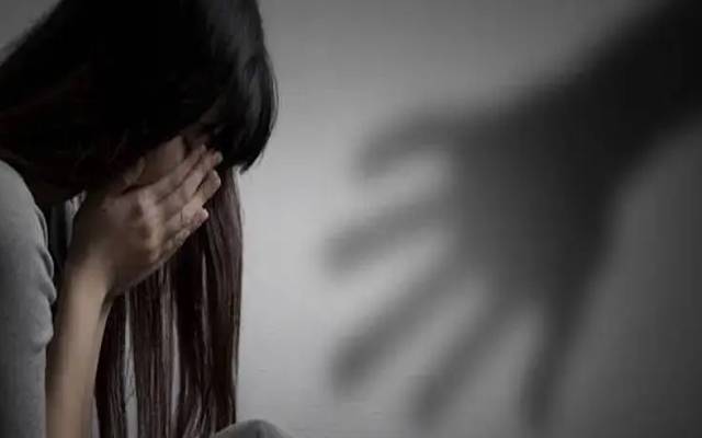 نوکری کی تلاش میں نکلی ایک اور لڑکی زیادتی کانشانہ بن گئی