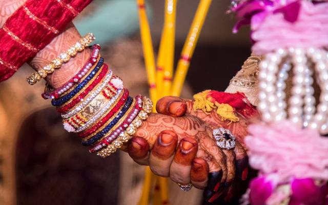 8 شادیاں رچانے والی دلہن پراسرار بیماری میں مبتلا؛ چونکا دینے والے انکشافات