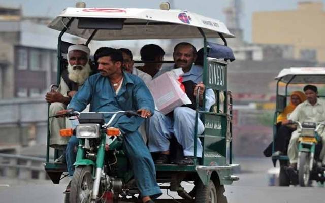  چنگچی رکشوں کامستقبل کیا ہوگا؟ معاملہ روڈ سیفٹی اتھارٹی کےسپرد