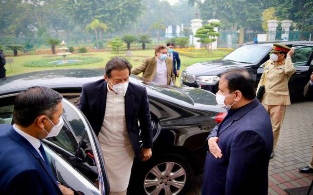 وزیراعظم عمران خان لاہور پہنچ گئے