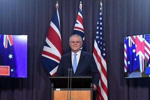 Jean-Yves Le Drain,french minister for eu addresses press confernce